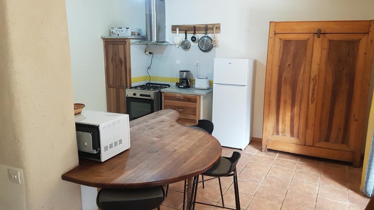 Maison Isolee Dans Les Vignes Et Les Bois Valady Bagian luar foto